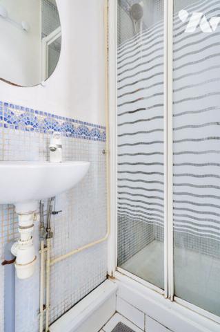 Paris 20, Gambetta : appartement 2 pièces 33.60 m2 + parking