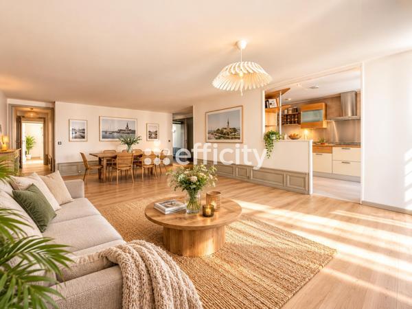 Appartement
         5 pièces
        - 112 m² Bien prestige 550 000 € *