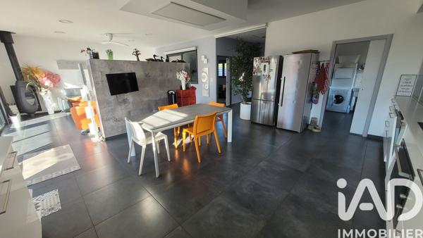 Maison à vendre 5 pièces 168 m² Morières-lès-Avignon