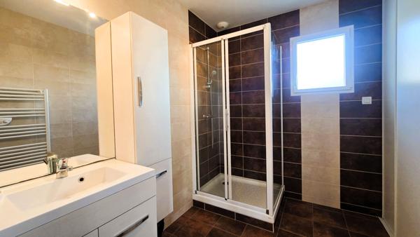 Maison 4 pièces La Chaume A LOUER A L'ANNEE