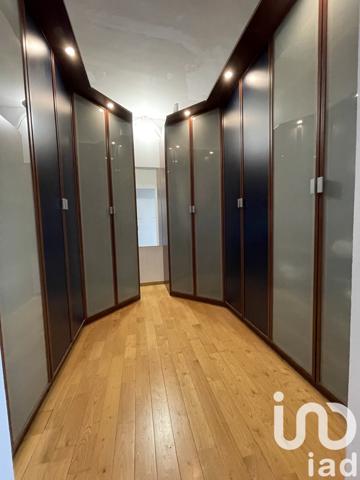 Maison 8 pièces de 242 m² à Blaye (33390)