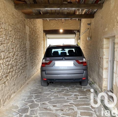 Maison 8 pièces de 242 m² à Blaye (33390)