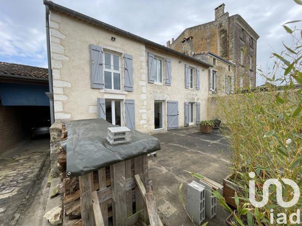 Maison 8 pièces de 242 m² à Blaye (33390)