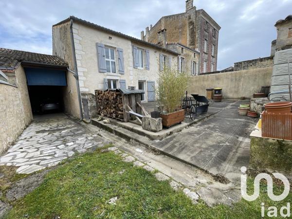 Maison 8 pièces de 242 m² à Blaye (33390)
