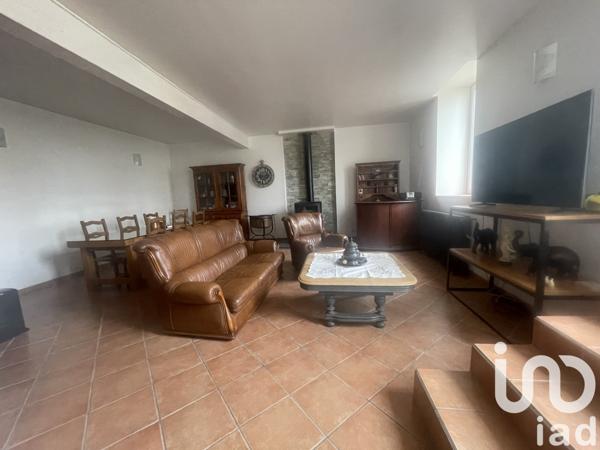 Maison 8 pièces de 242 m² à Blaye (33390)