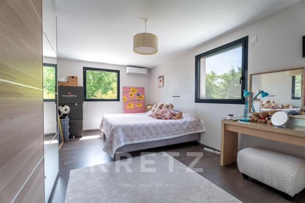 Élégance contemporaine de 311 m² dans cadre bucolique