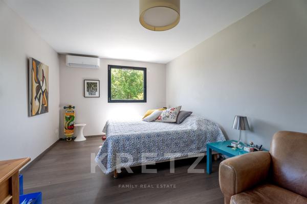Élégance contemporaine de 311 m² dans cadre bucolique