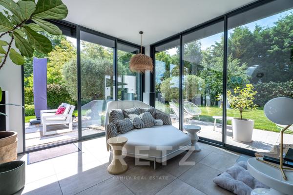 Élégance contemporaine de 311 m² dans cadre bucolique