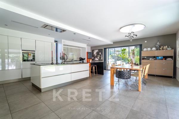 Élégance contemporaine de 311 m² dans cadre bucolique