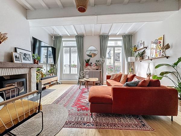 Maison à vendre dans le centre historique d'Ancenis - 3 chambres, bureau, garage et annexe.