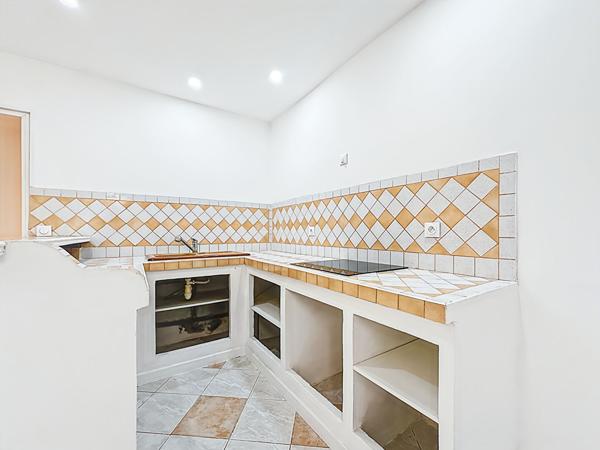 À vendre : Appartement 2 pièces entièrement rénové, au coeur d'Aubagne 13400