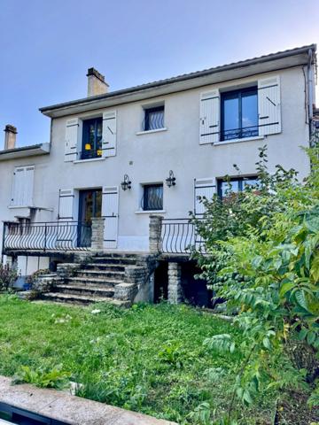PÉRIGUEUX – CLOS-CHASSAING – MAISON DE CARACTÈRE 179 M² – 6chbres– PISCINE CHAUFFÉE – GARAGE