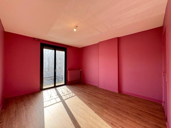 PÉRIGUEUX – CLOS-CHASSAING – MAISON DE CARACTÈRE 179 M² – 6chbres– PISCINE CHAUFFÉE – GARAGE
