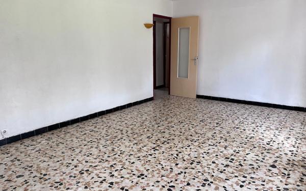 Maison à vendre    4 pièces •  Aigues-Vives
