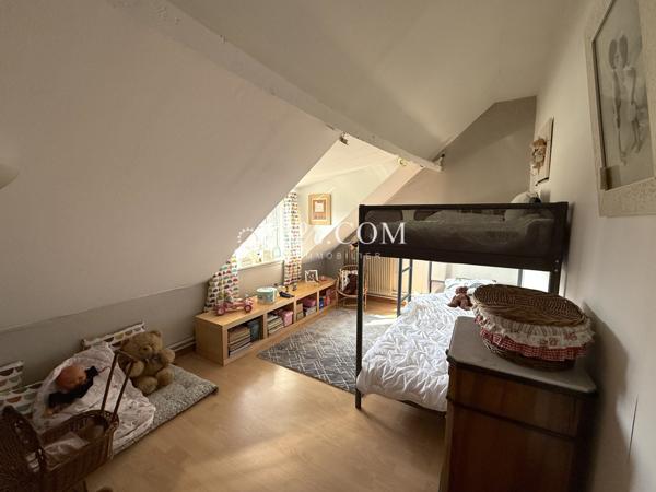 MAISON SEMI-INDIVIDUELLE DE 81 M² AVEC 2 CH + 1 BUREAU + JARDIN + GARAGE Roncq (59223)