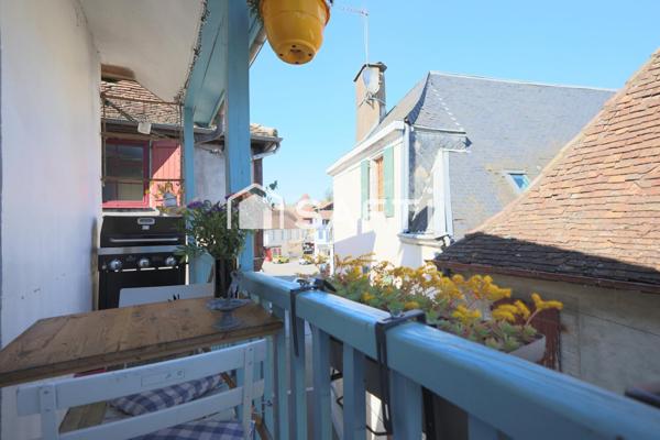 Maison de ville rénovée, 4 pièces, 2 chambres,