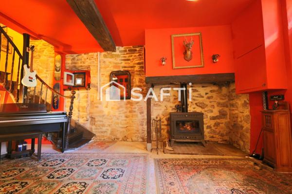 Maison de ville rénovée, 4 pièces, 2 chambres,