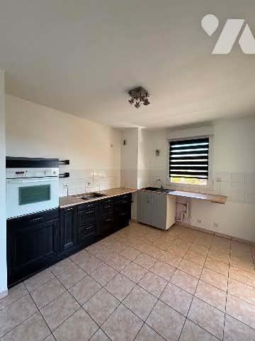 A La Talaudière -centre, appartement T3 au dernier étage avec terrasse et double garage