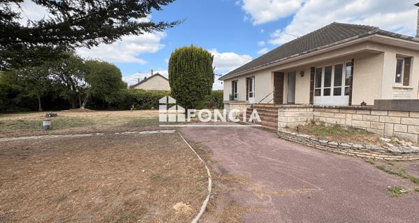 Location Local commercial 4 pièces 92 m² - Rubelles 77950