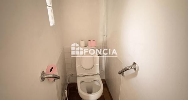 Location Local commercial 4 pièces 92 m² - Rubelles 77950