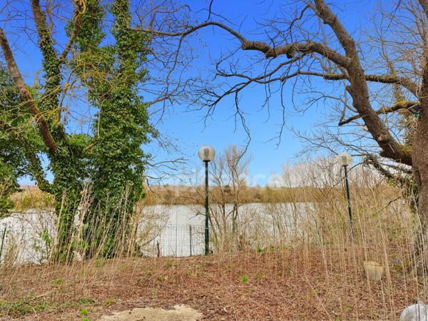 Dpt Saône et Loire (71), à vendre Proche de Chalon-Sur-Saône rare Terrain au bord de Saône de 11 252 m²