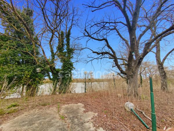 Dpt Saône et Loire (71), à vendre Proche de Chalon-Sur-Saône rare Terrain au bord de Saône de 11 252 m²