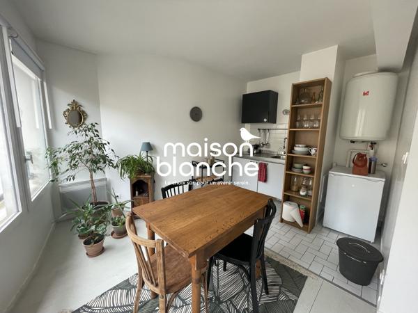 Quartier FONDAUDEGE  Bel appartement de type 1 avec parking