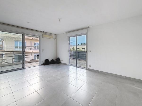 Appartement à vendre 3 pièces d'angle
