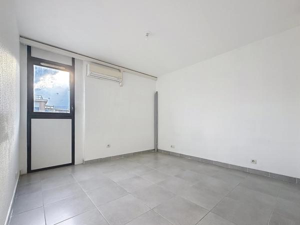 Appartement à vendre 3 pièces d'angle
