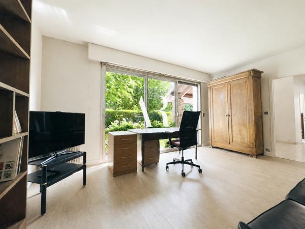 Maison de caractère avec jardin, piscine et vue Marne