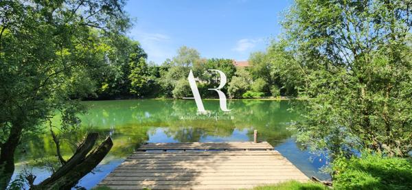 Maison de caractère avec jardin, piscine et vue Marne