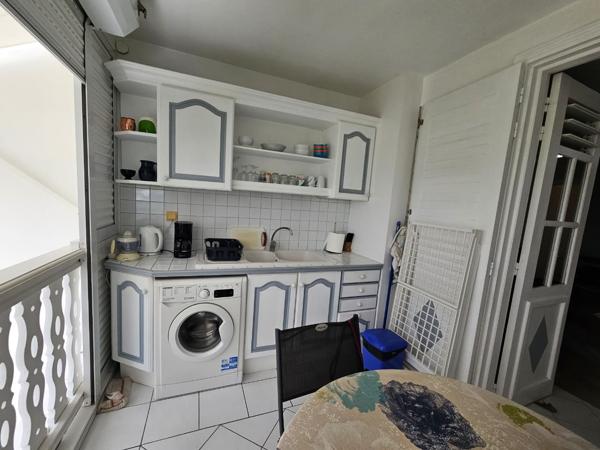 – 45 m² avec vue mer et accès direct à la plage