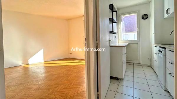 Location                                                      Appartement
                        
                     2 pièces                      51 m2                     à Sucy-en-Brie
