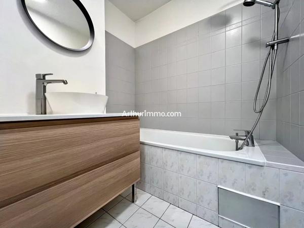 Location                                                      Appartement
                        
                     2 pièces                      51 m2                     à Sucy-en-Brie