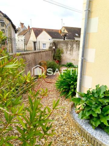 MAISON Centre-ville 2ch + Cour + Parking