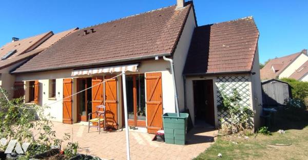 Quartier Vauguyon Maison de plain pied avec 3 chambres garage et jardin avec terrasse 