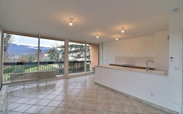 Appartement à vendre    4 pièces • 80,81 m2 Le Pont-de-Beauvoisin