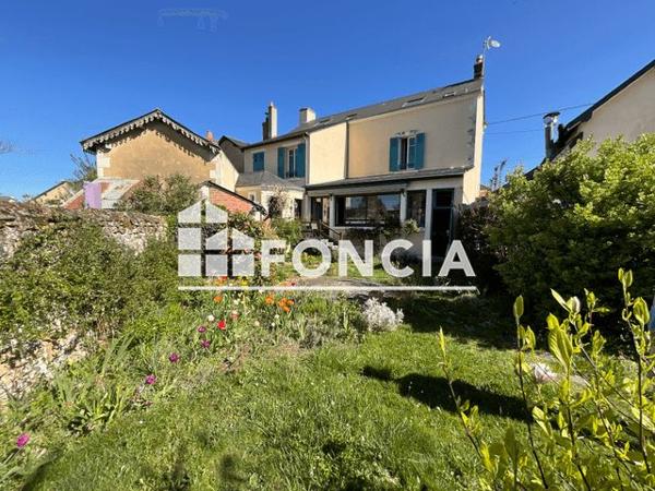 À vendre Maison 9 pièces 200 m² - La Flèche 72200