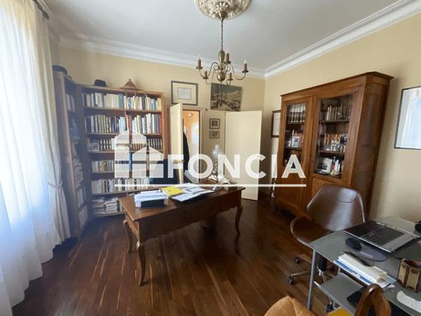 À vendre Maison 9 pièces 200 m² - La Flèche 72200