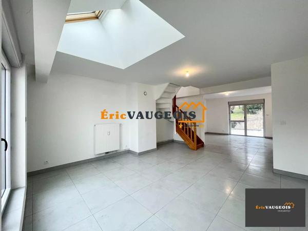 Vente                                                      Appartement
                        
                     4 pièces                      74 m2                     à Coulommiers