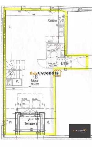 Vente                                                      Appartement
                        
                     4 pièces                      74 m2                     à Coulommiers