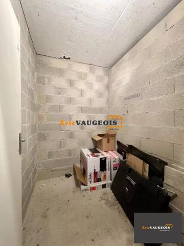 Vente                                                      Appartement
                        
                     4 pièces                      74 m2                     à Coulommiers