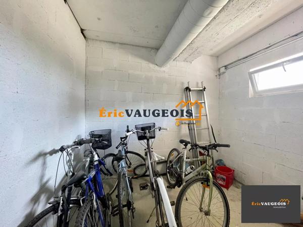Vente                                                      Appartement
                        
                     4 pièces                      74 m2                     à Coulommiers