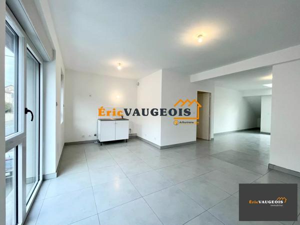 Vente                                                      Appartement
                        
                     4 pièces                      74 m2                     à Coulommiers