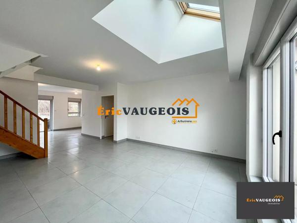 Vente                                                      Appartement
                        
                     4 pièces                      74 m2                     à Coulommiers
