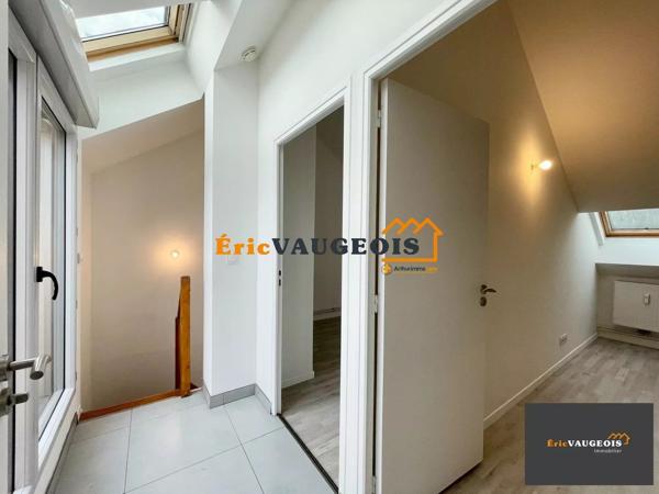 Vente                                                      Appartement
                        
                     4 pièces                      74 m2                     à Coulommiers