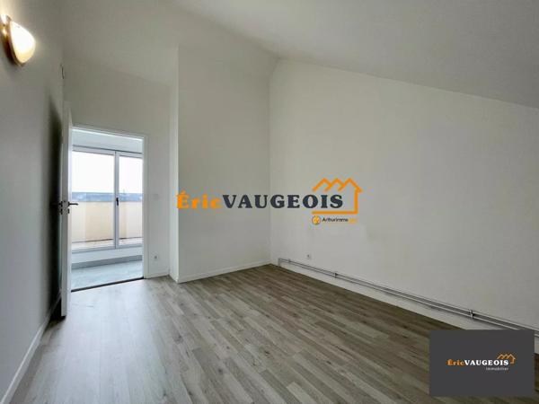 Vente                                                      Appartement
                        
                     4 pièces                      74 m2                     à Coulommiers