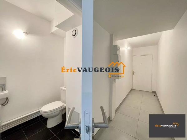 Vente                                                      Appartement
                        
                     4 pièces                      74 m2                     à Coulommiers