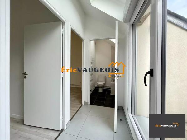 Vente                                                      Appartement
                        
                     4 pièces                      74 m2                     à Coulommiers