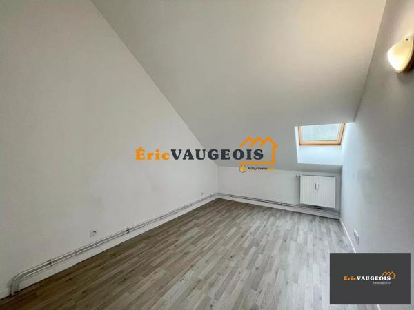 Vente                                                      Appartement
                        
                     4 pièces                      74 m2                     à Coulommiers
